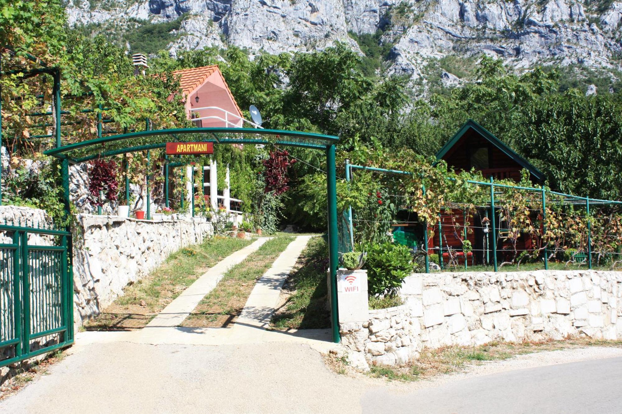 Holiday Village Ostrog Nikšić Exterior foto